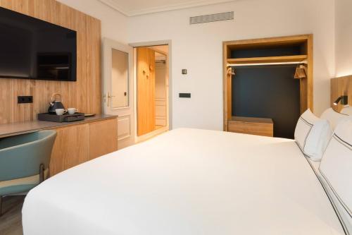 Habitación Meliá del hotel Melia Barajas. Foto 6