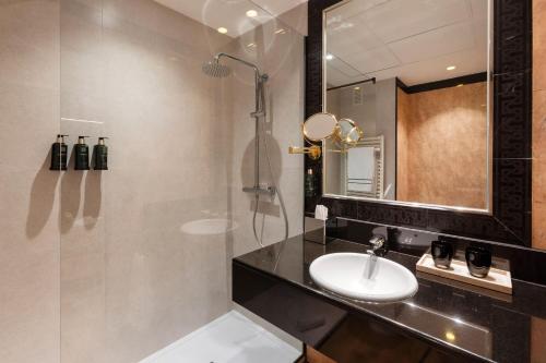 Habitación Meliá del hotel Melia Barajas. Foto 6