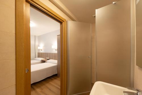 Habitación Triple del hotel Panton. Foto 3