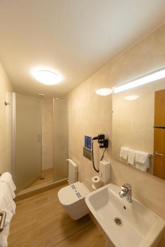 Habitación Doble Económica del hotel Panton. Foto 8