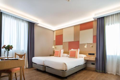 Habitación Triple del hotel Principe Pio. Foto 2