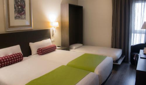 Habitación Doble Superior - 1 o 2 camas del hotel Mercure Madrid Centro. Foto 7
