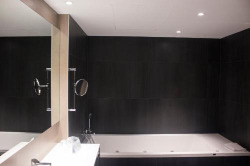 Suite Junior del hotel Mercure Madrid Centro. Foto 11