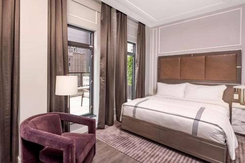 Estudio con cama extragrande - Ático del hotel Hilton Club The Quin New York. Foto 1