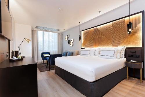 Habitación Premium - 1 cama grande del hotel Melia Avenida América