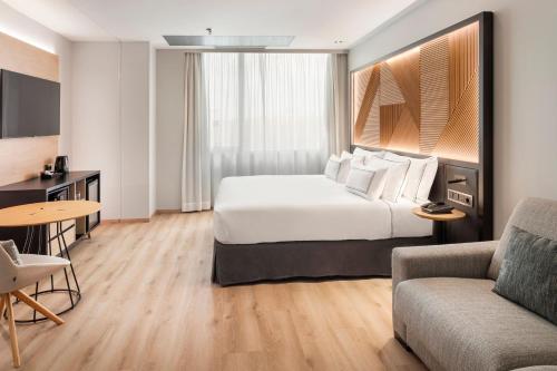 Habitación Premium - 1 cama grande del hotel Melia Avenida América. Foto 1