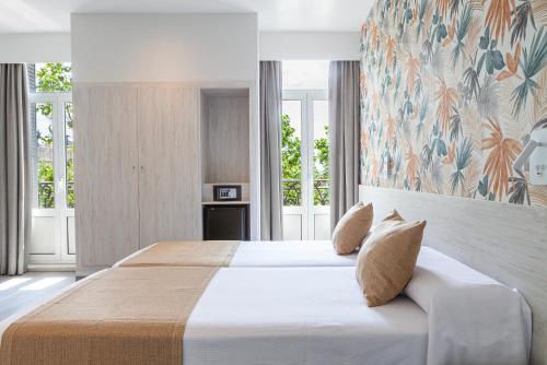 Habitación Doble Superior del hotel Mediodia. Foto 1