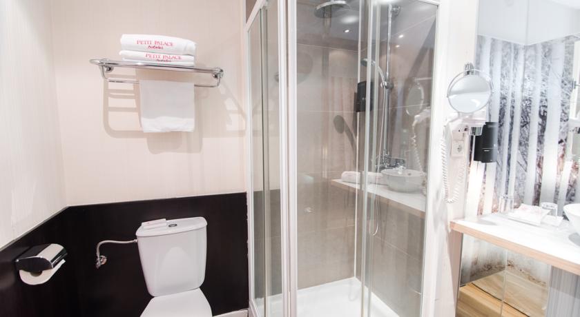 Habitación doble Superior del hotel Petit Palace Chueca. Foto 3