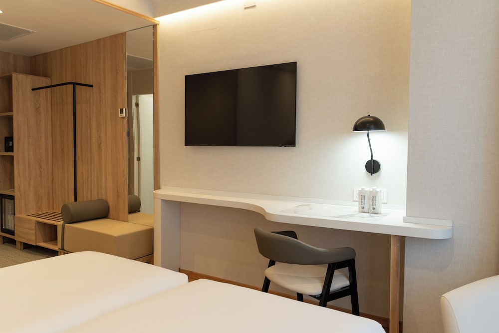 Habitación estándar doble del hotel Petit Palace Chueca. Foto 1