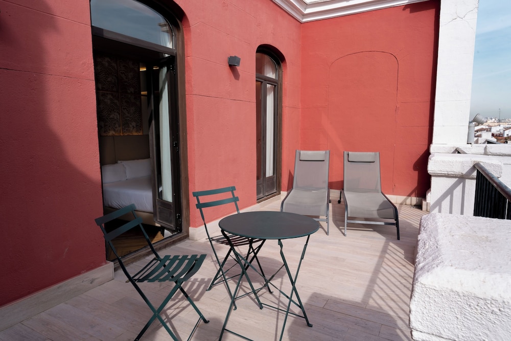 Habitación doble superior, terraza del hotel Petit Palace Chueca. Foto 6