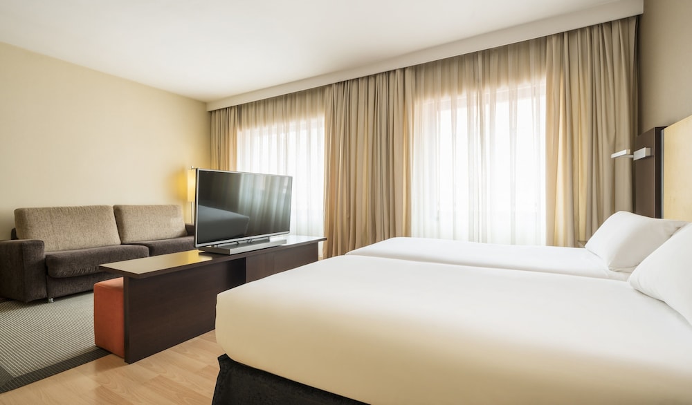 Habitación triple, del hotel Ilunion Suites Madrid