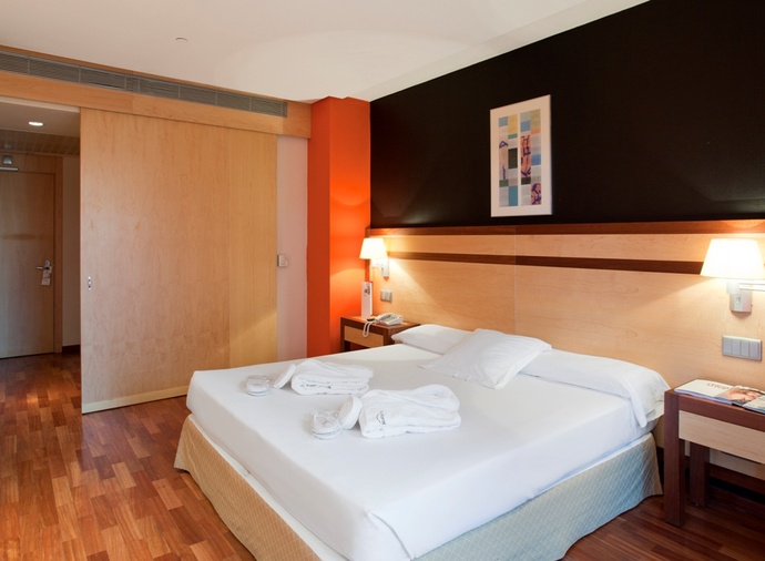 Habitación doble Accesible del hotel Ilunion Pio Xii. Foto 2