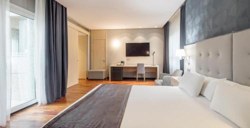 Habitación Doble Superior - 1 o 2 camas del hotel Ilunion Pio Xii. Foto 3