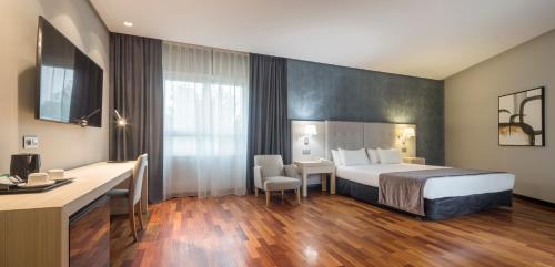 Habitación Doble Superior - 1 o 2 camas del hotel Ilunion Pio Xii. Foto 5