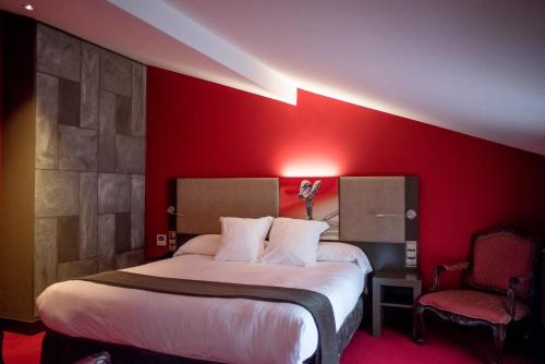 Suite Junior con bañera de hidromasaje del hotel Costa Esmeralda Suites. Foto 12