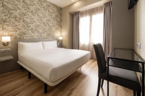 Habitación Doble Pequeña - 1 o 2 camas del hotel Avenida Gran Via. Foto 1