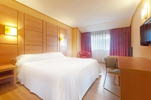 Habitación Doble Estándar - 1 o 2 camas del hotel Puertollano. Foto 1