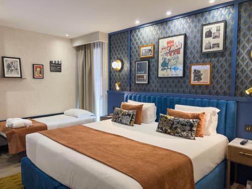Habitación Estándar con cama extragrande - Adaptada para personas de movilidad reducida del hotel Indigo Madrid - Gran Via, An Ihg. Foto 4