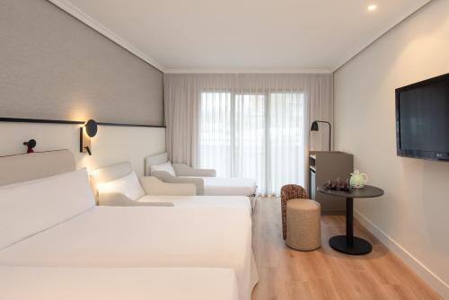 Habitación Familiar del hotel Madrid Alameda Aeropuerto, Affiliated By Meliá. Foto 2