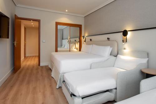 Habitación Familiar del hotel Madrid Alameda Aeropuerto, Affiliated By Meliá. Foto 3