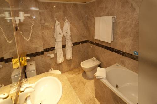 Habitación Cuádruple/ Familiar del hotel Praga. Foto 1