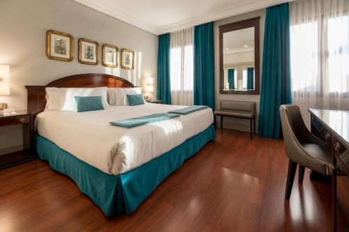 Habitación Doble Superior del hotel Sercotel Gran Conde Duque. Foto 4