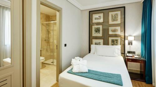 Habitación Interior Individual del hotel Sercotel Gran Conde Duque. Foto 2