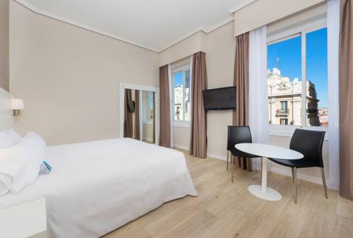Habitación Superior con Vistas Gran Vía del hotel Madrid Gran Via 25 Affiliated By Meliá