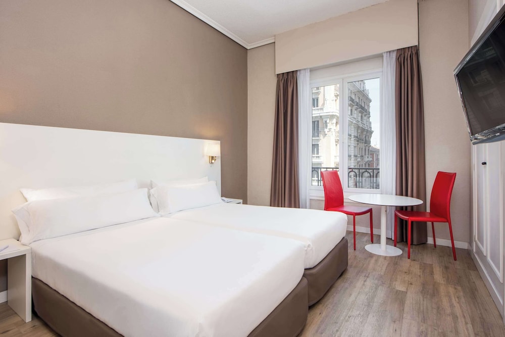 Standard Room with Views del hotel Zel Madrid. Foto 3