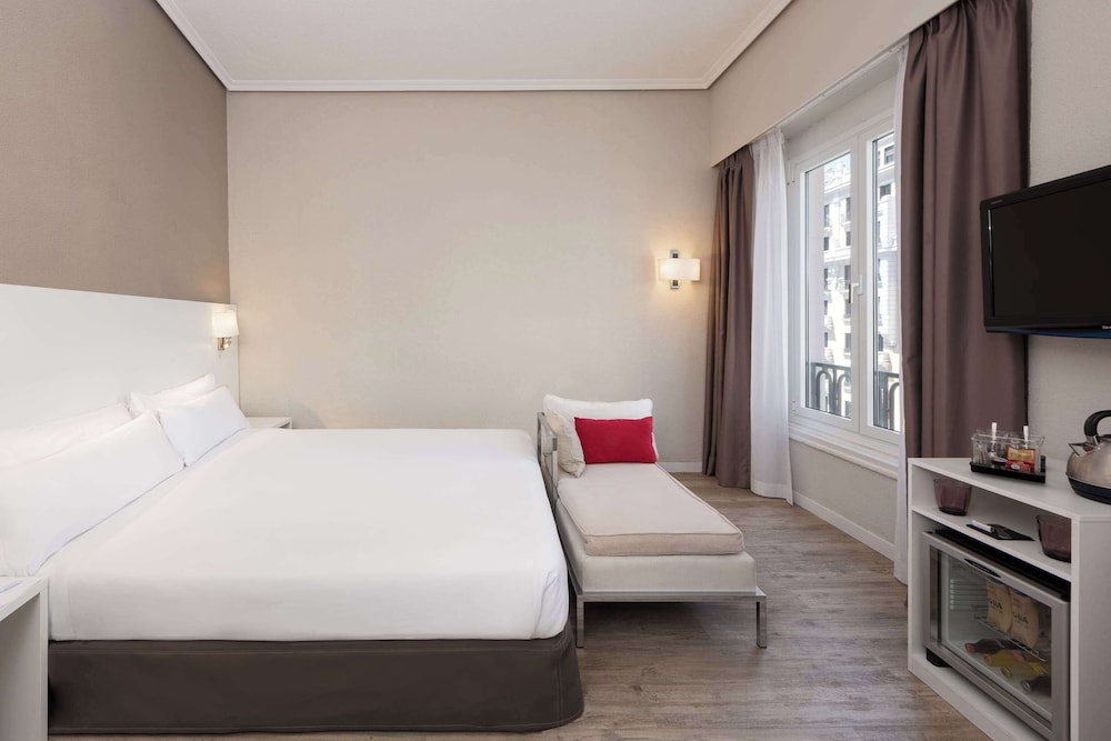 Habitación (Superior Gran Via View Queen Bed 3 adultos) del hotel Zel Madrid