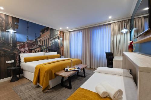 Habitación Triple del hotel Grupotel Mayorazgo. Foto 5