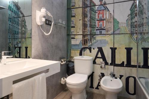 Habitación Familiar del hotel Puerta De Toledo. Foto 1