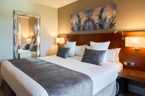 Habitación Doble Superior - 1 o 2 camas del hotel Puerta De Toledo. Foto 6