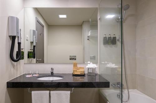 Habitación Meliá del hotel Melia Setubal. Foto 3