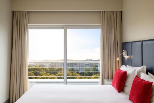 Habitación Deluxe del hotel Melia Setubal. Foto 1