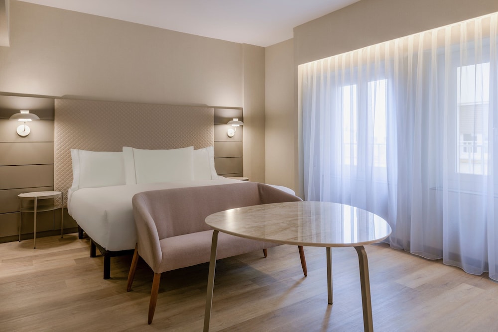 Habitación estándar, 1 cama de matrimonio del hotel Ac Carlton Madrid By Marriott