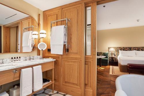 Habitación Familiar Deluxe del hotel Bless Hotel Madrid, A Member Of The Leading Hotels Of The World. Foto 1
