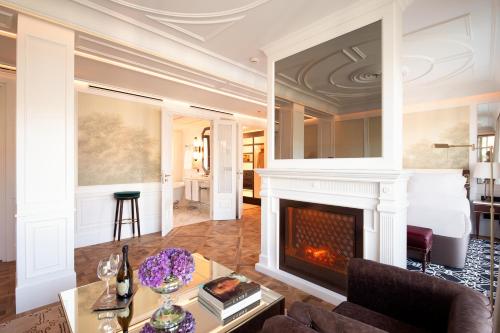 Suite con terraza Vista Velázquez del hotel Bless Hotel Madrid, A Member Of The Leading Hotels Of The World. Foto 5