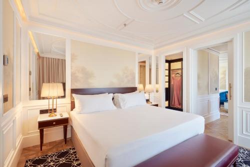 Ático con terraza del hotel Bless Hotel Madrid, A Member Of The Leading Hotels Of The World. Foto 5