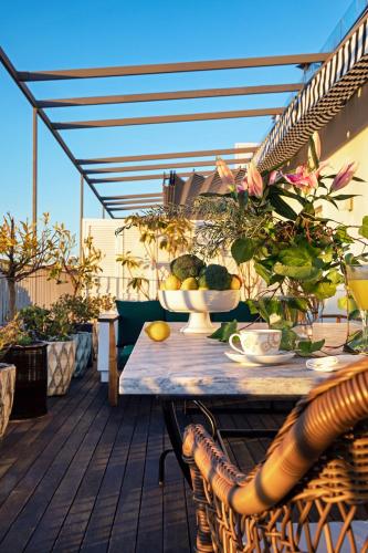 Ático con terraza del hotel Bless Hotel Madrid, A Member Of The Leading Hotels Of The World. Foto 6