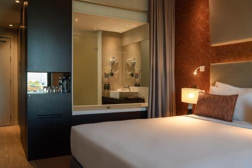 Habitación Doble Premium del hotel Meliá Lisboa Aeroporto. Foto 3