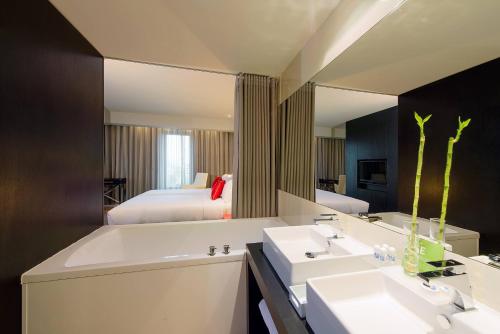 Habitación Familiar del hotel Meliá Lisboa Aeroporto. Foto 1