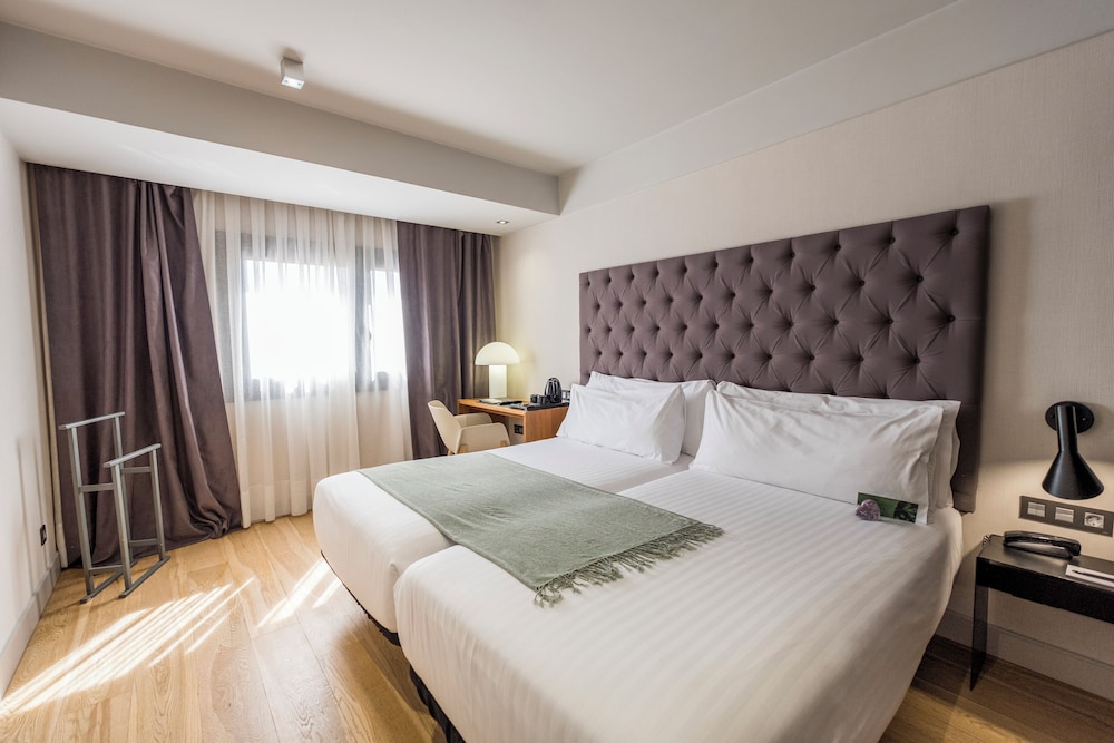 Habitación estándar con 1 cama doble o 2 individuales (con Parking) del hotel Zenit Abeba. Foto 5