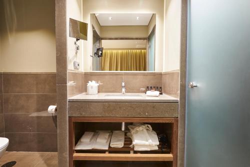 Habitación Clásica del hotel Portobay Liberdade. Foto 1