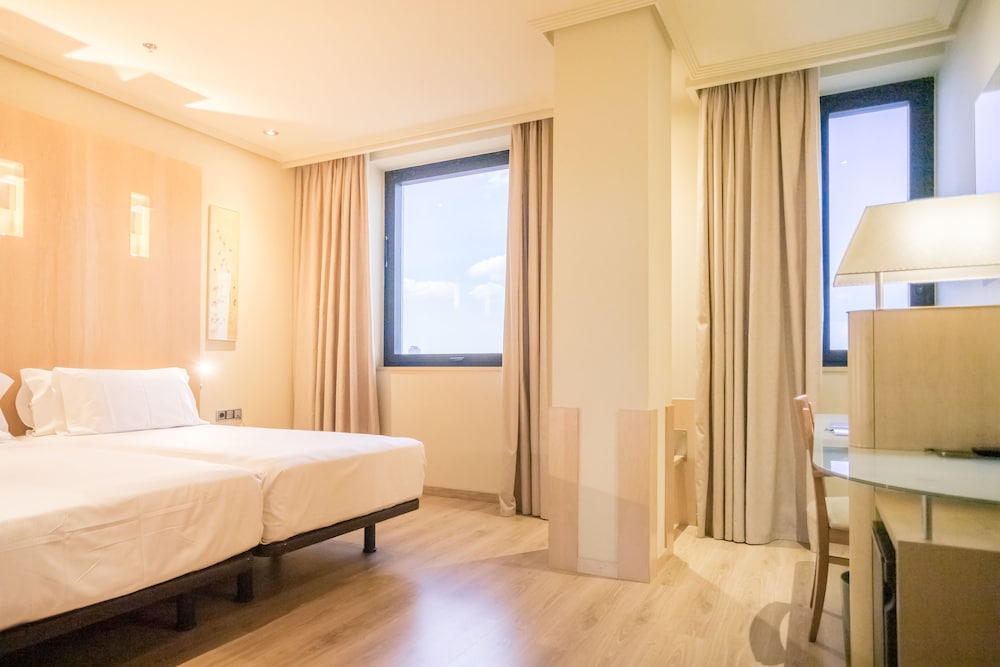 Habitación Familiar del hotel Abba Madrid. Foto 1