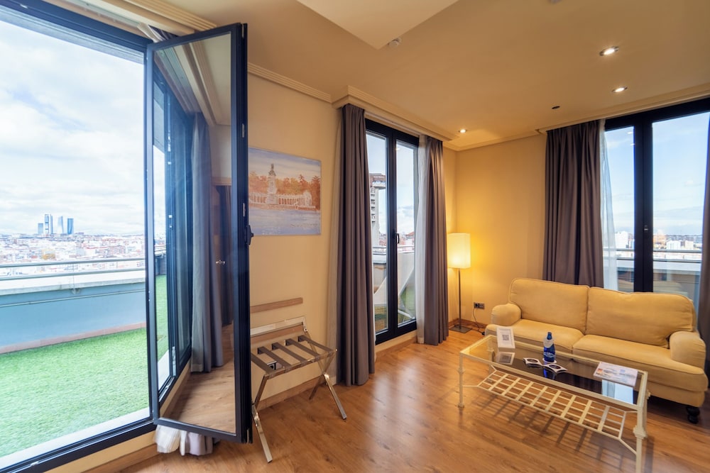 Suite del hotel Abba Madrid