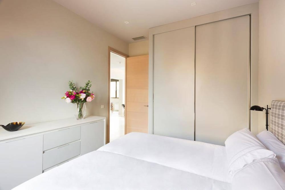 Suite 3 dormitorios del hotel Regente. Foto 1