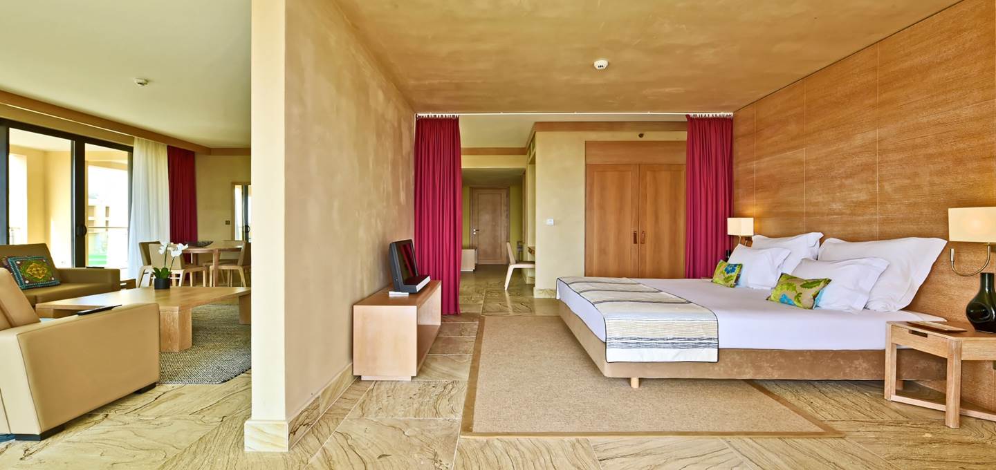 Suite del hotel Pestana Colombos Premium Club All Inclusive. Foto 2