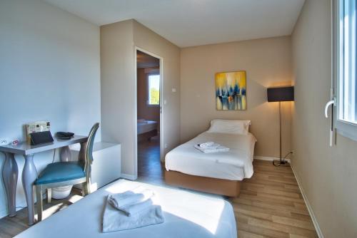 Suite Superior del hotel Adonis Bayonne. Foto 1