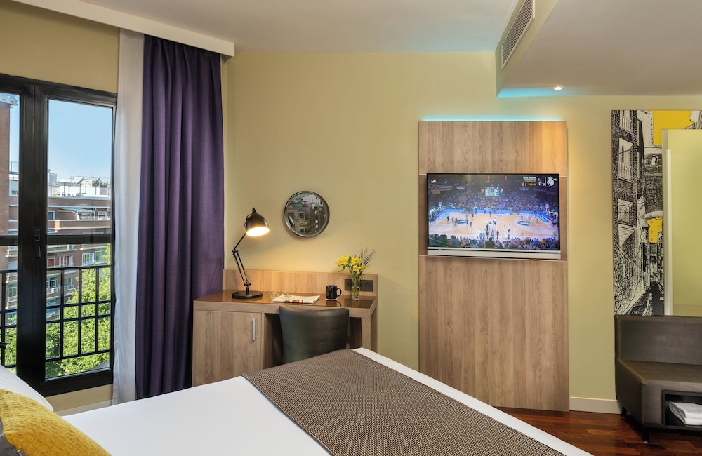 Habitación superior del hotel Leonardo Madrid City Center. Foto 4